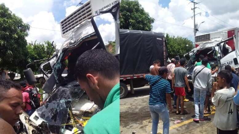 Estrepitoso choque de camiones en la vía Cereté – Ciénaga de Oro  