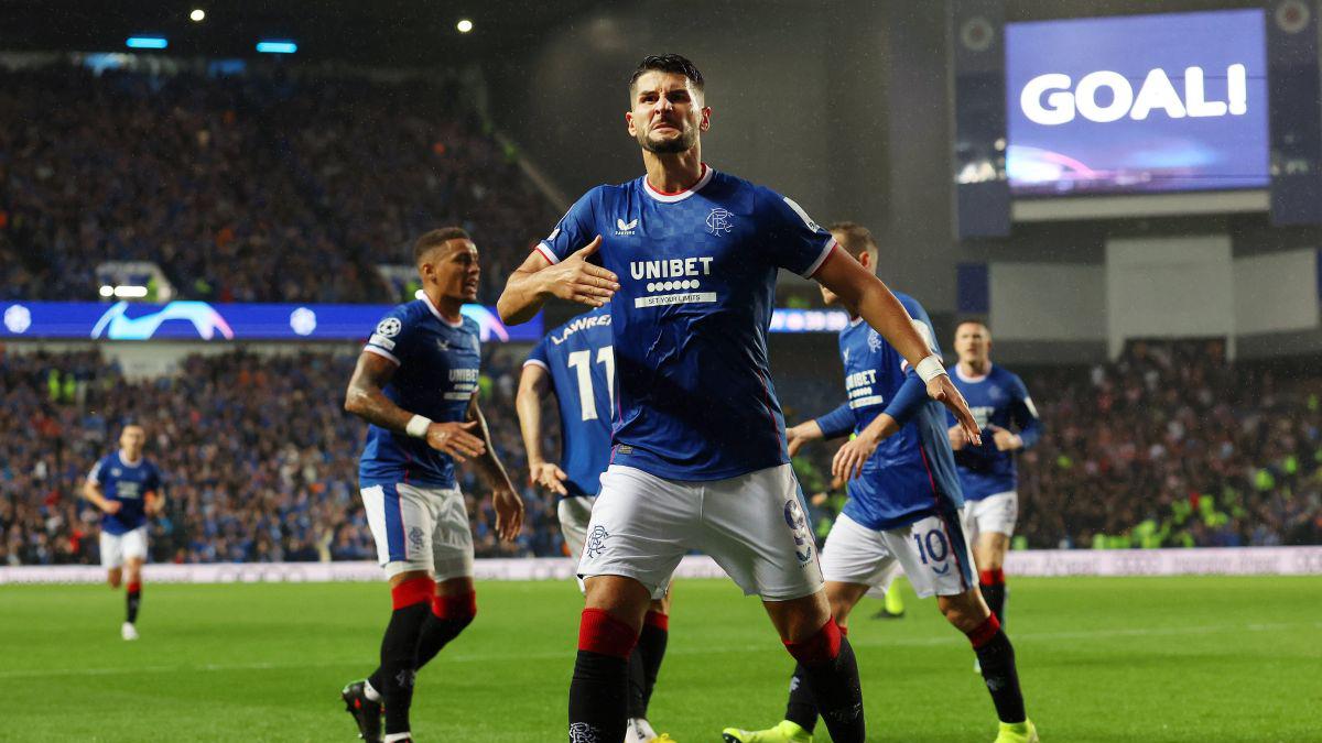 Sin ‘El Búfalo’, Rangers le remontó al PSV y se metió a la fase de grupos de Champions