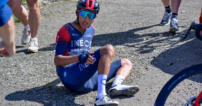 Tremenda caída la de Egan Bernal en la etapa 4 del Tour de Dinamarca