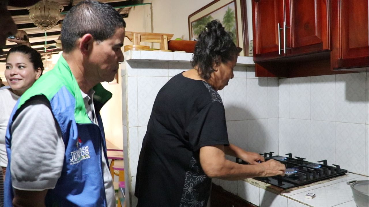 Avanza en un 94% la instalación de gas domiciliario en zona rural de San Pelayo