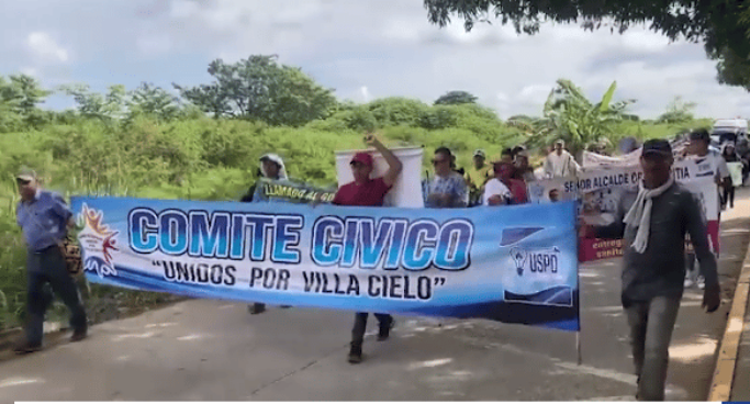 Habitantes de Villa Cielo protestaron contra Afinia y otras problemáticas que aquejan al sector