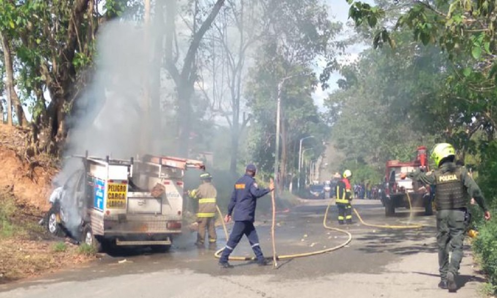 Hombres armados quemaron camioneta de Afinia en Puerto Libertador