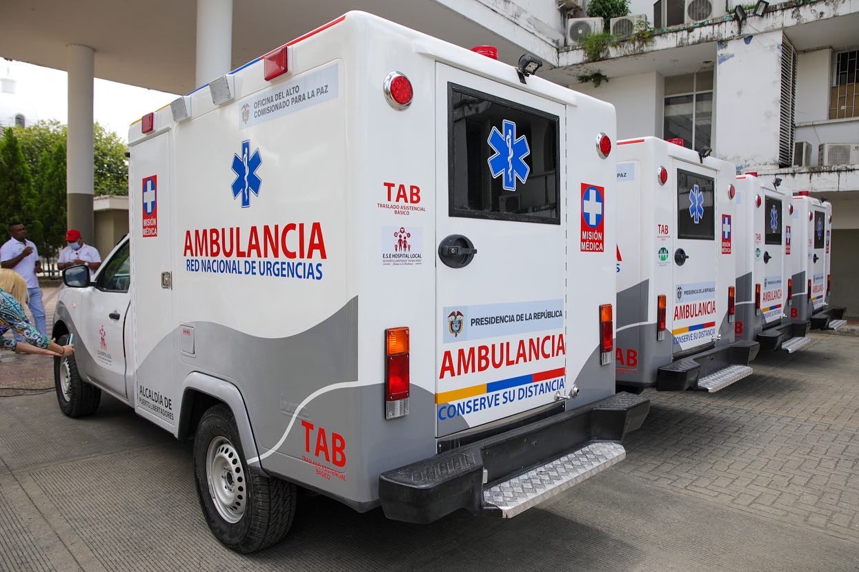 Entregan cuatro ambulancias a hospitales del Sur de Córdoba para reforzar su parque automotor
