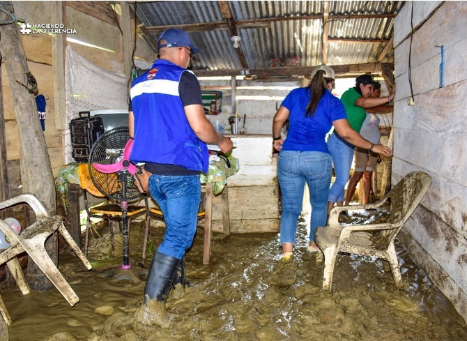 Recientes lluvias encrudecen situación en Puerto Escondido, solicitan ayuda a la Gobernación