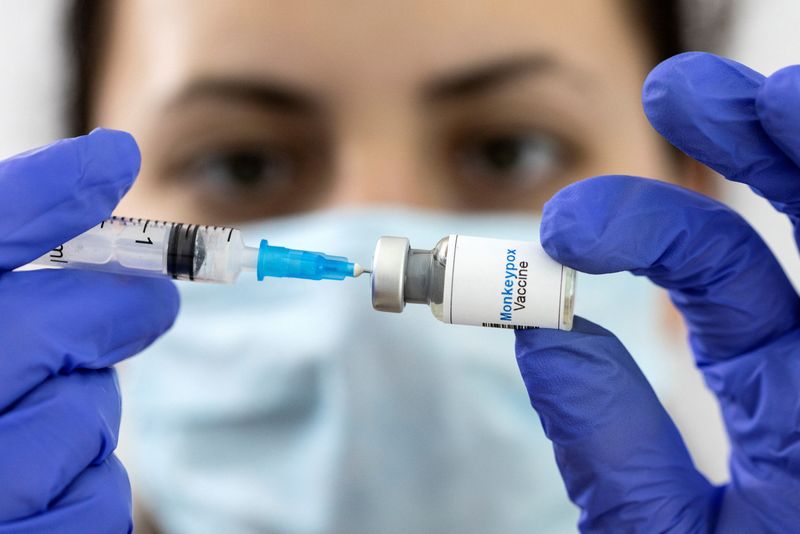 MinSalud adelanta negociaciones para adquirir vacunas contra la viruela del mono