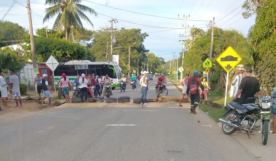 Transversal del Caribe entre Sucre y Córdoba amaneció bloqueada