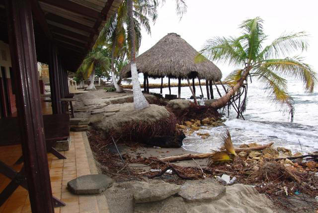 Hallan cuerpo con piedras amarradas en los pies en las playas de Tolú