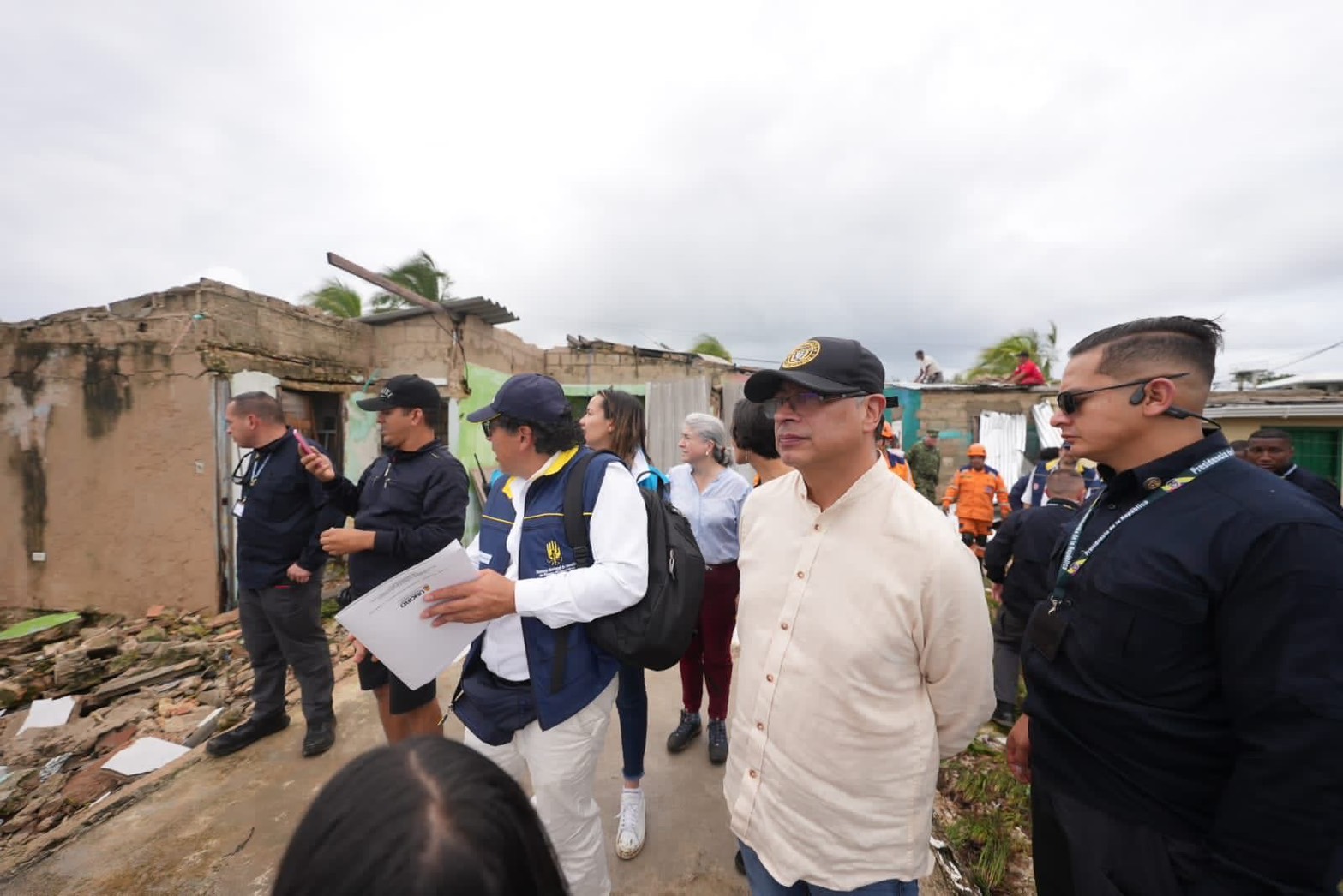 Presidente Petro llegó hasta San Andrés para organizar obras de reparación tras huracán Julia