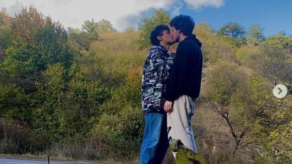Una pareja gay se suicida después de publicar su último beso en Instagram