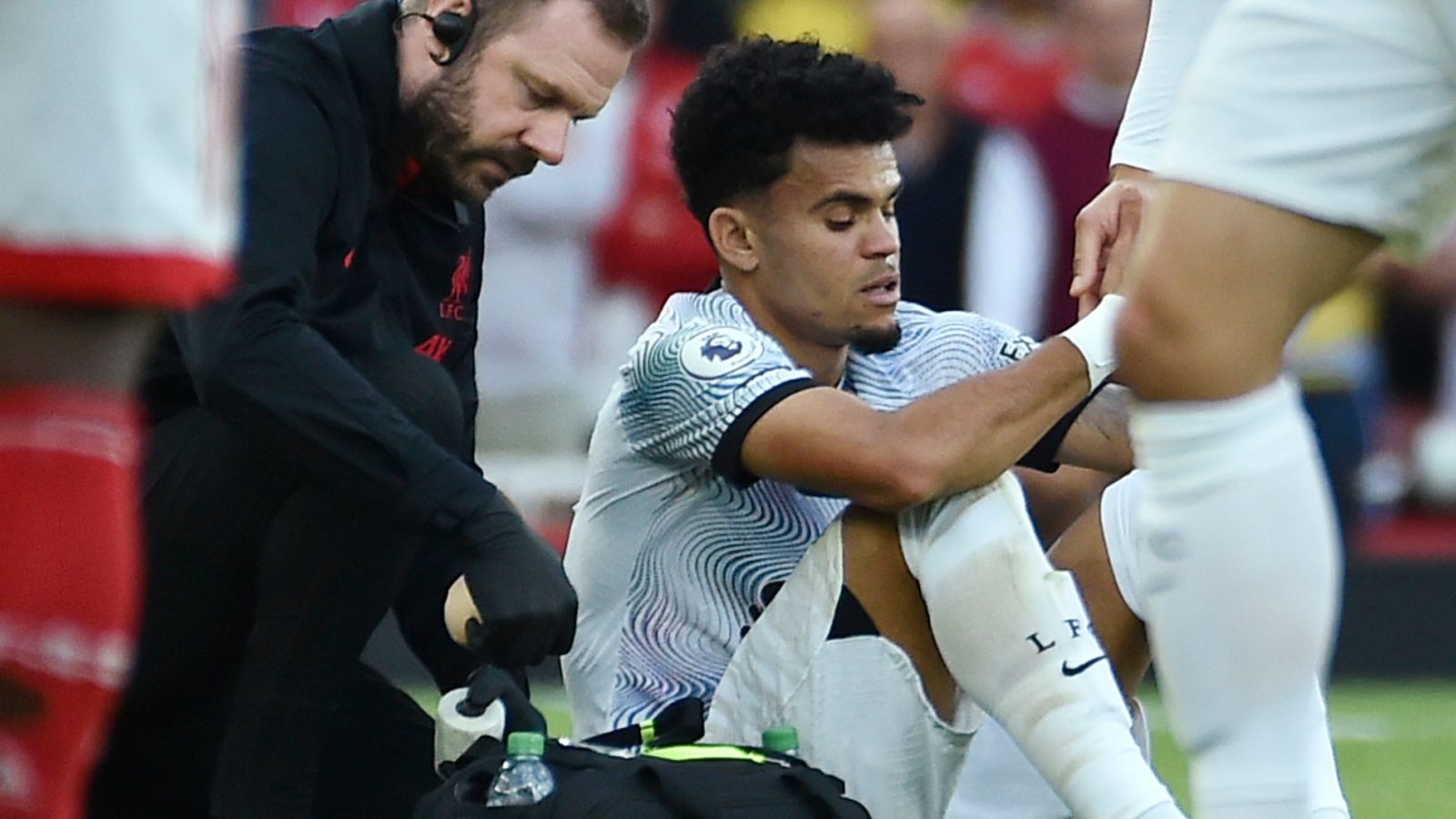 Liverpool no podrá contar con Lucho Díaz hasta después del Mundial, revelaron la gravedad de su lesión