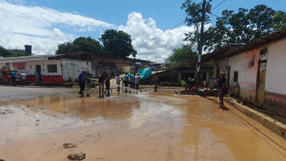 Gobernación de Córdoba entregó ayudas humanitarias a damnificados en San José de Uré