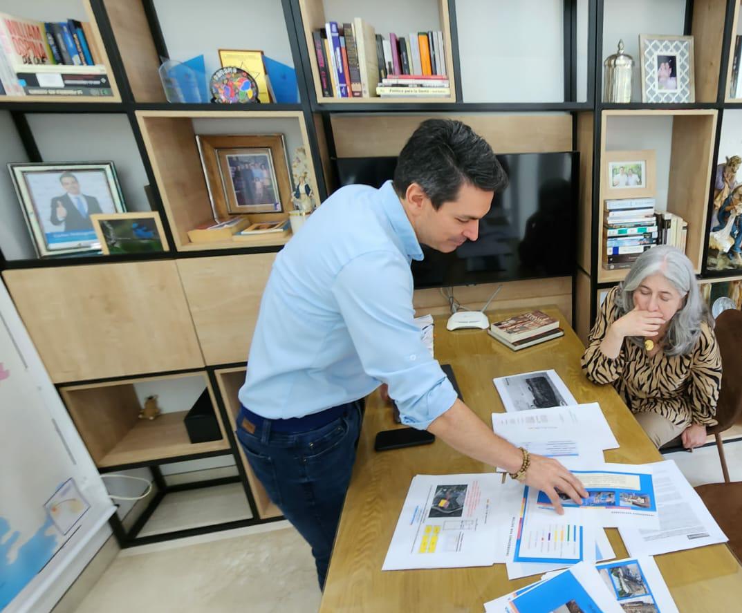 Productivo encuentro entre Ordosgoitia y la ministra de Vivienda, Catalina Velasco