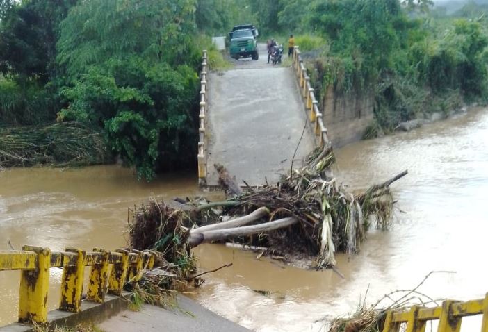 Tras caída de puente rural en Tierralta, habitantes exigen soluciones