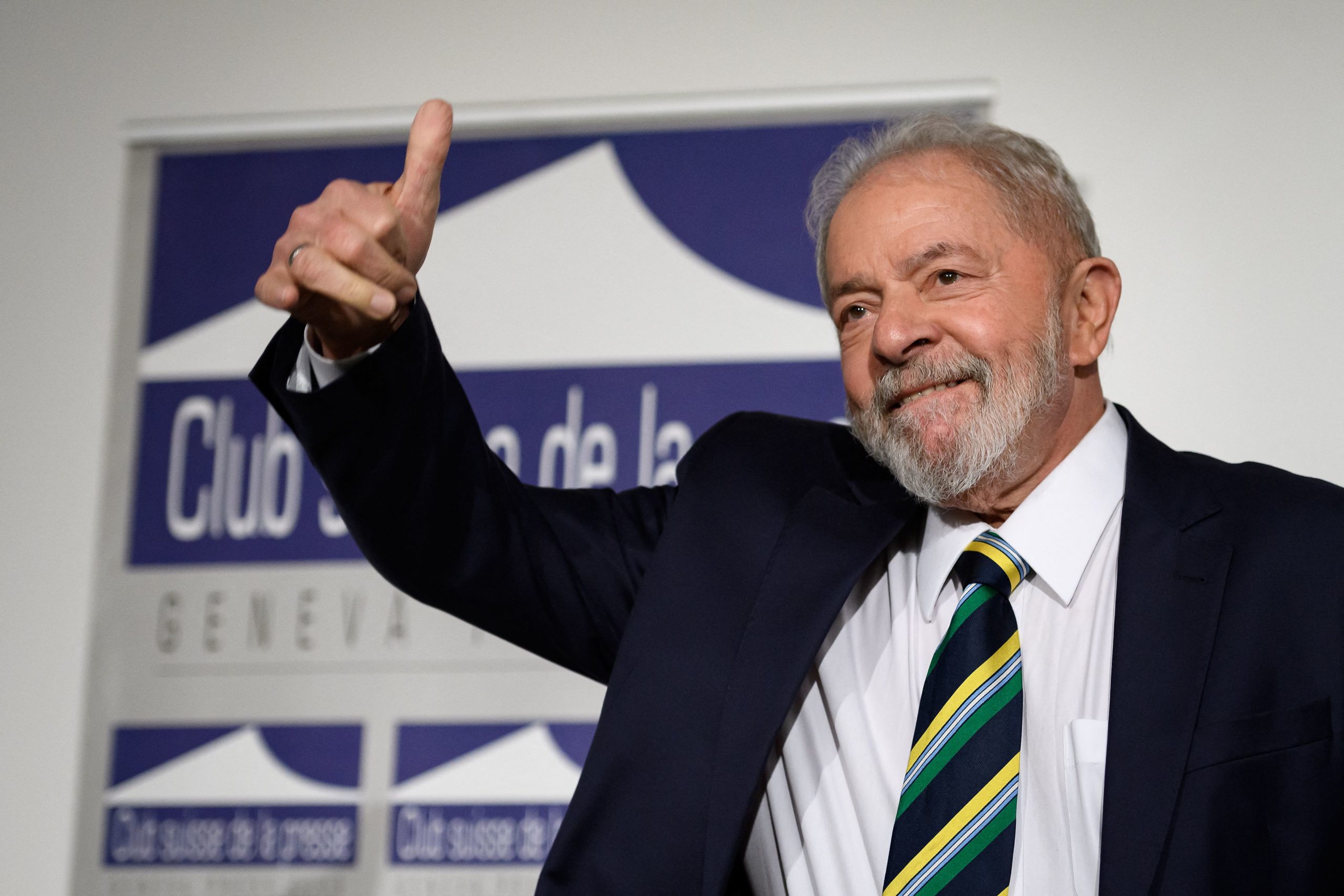 Lula da Silva asume el poder en Brasil en medio de alertas e incertidumbre