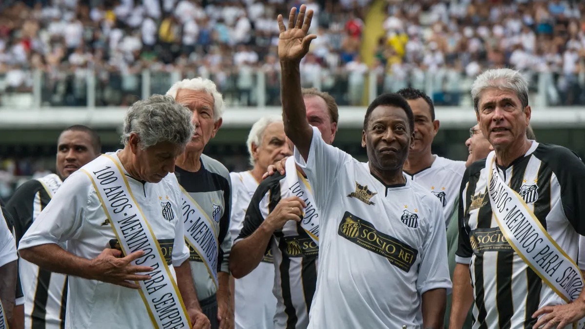 Pelé será velado en el estadio del Santos y su entierro será el próximo martes