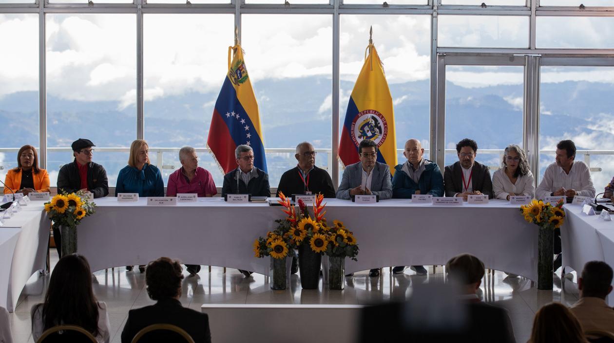 Terminó la primera ronda de diálogos entre Gobierno y ELN en Caracas