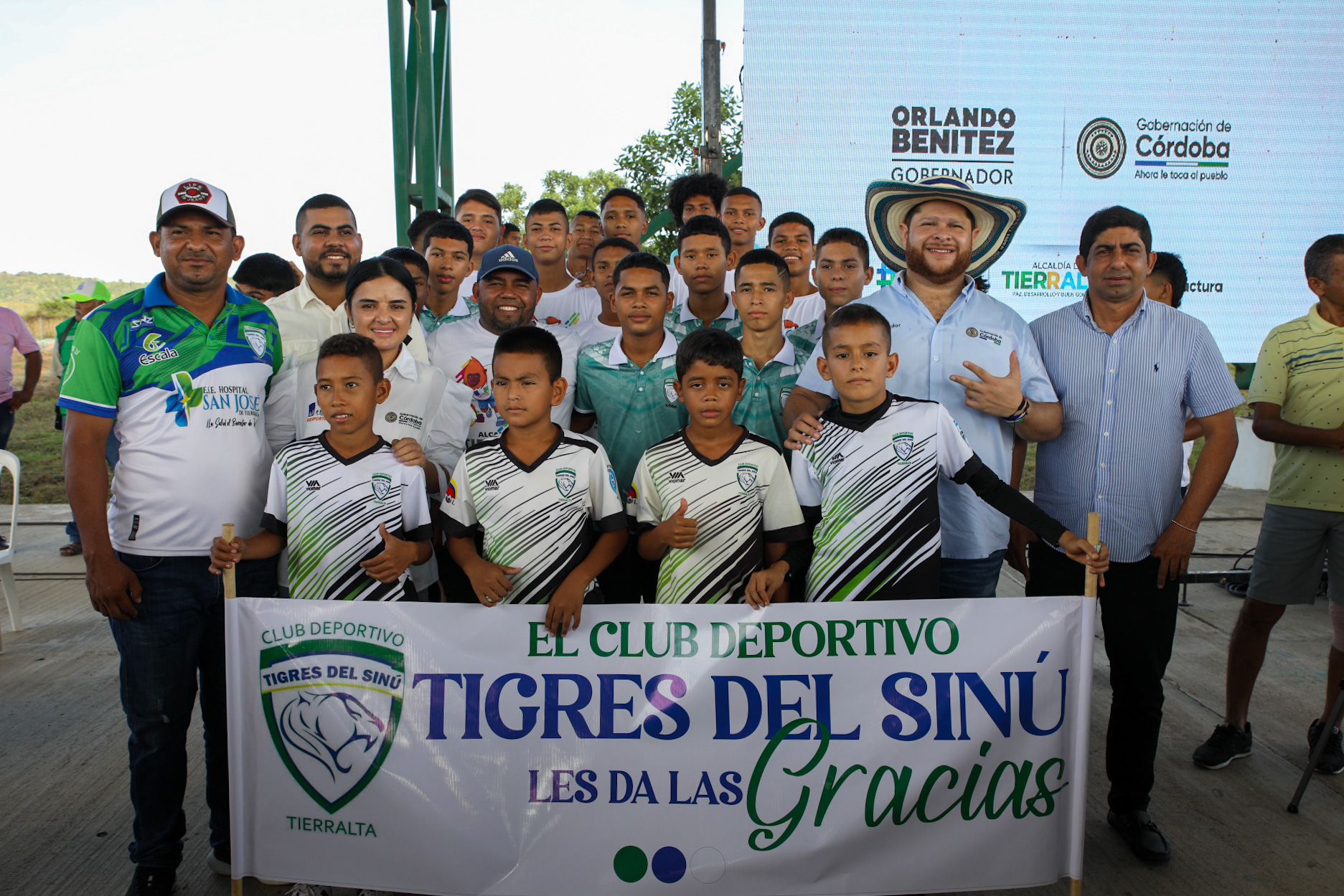 Gobernador Orlando Benítez anuncia el inicio de las obras de construcción de la Unidad Recreo Deportiva en Tierralta