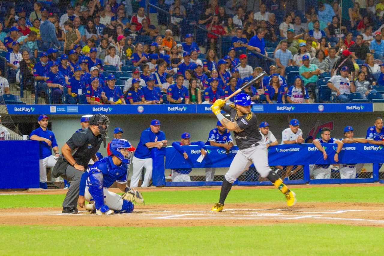 Vaqueros cayó, pero sigue arriba en la serie semifinal ante Caimanes