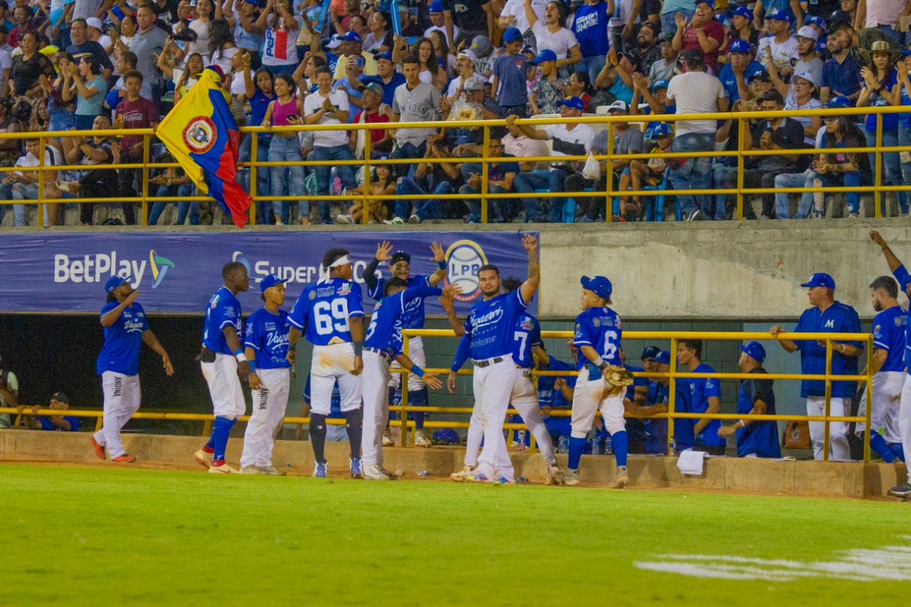 Vaqueros venció a Tigres en Montería y se montó 2-1 en la serie final