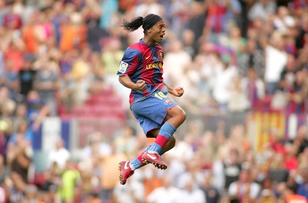 ¿Cuándo y dónde? Ronaldinho regresa al fútbol