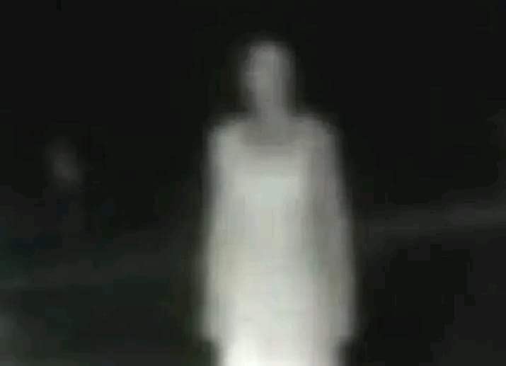Hombre salió de las fiestas del Mar en Moñitos, se le apareció un espanto y le sacó una foto