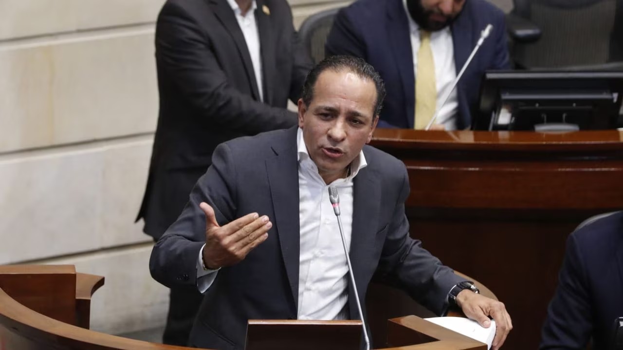 Alexander López es el nuevo presidente del Congreso en reemplazo de Roy Barreras