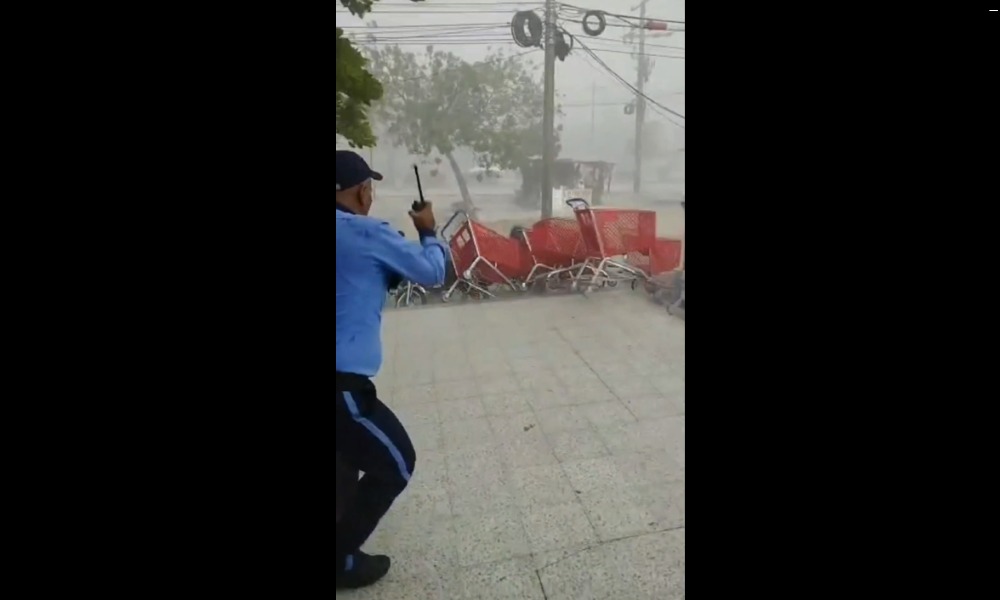 Lluvia y fuertes vientos provocan emergencias en Barranquilla