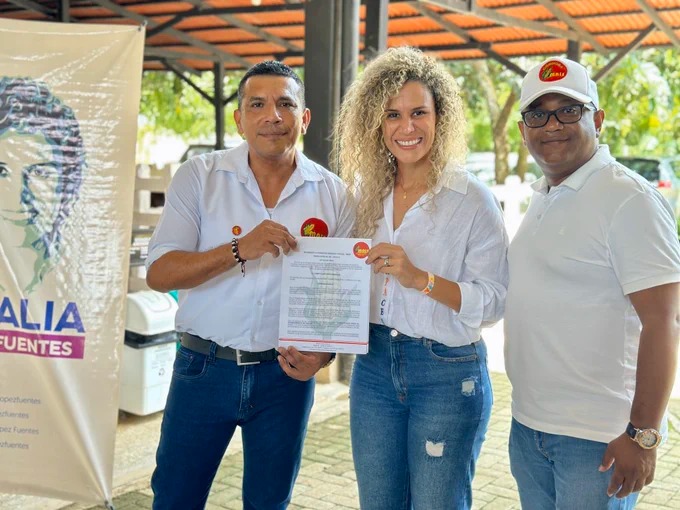 Natalia López Fuentes, recibió coaval del MAIS para la Alcaldía de Montería