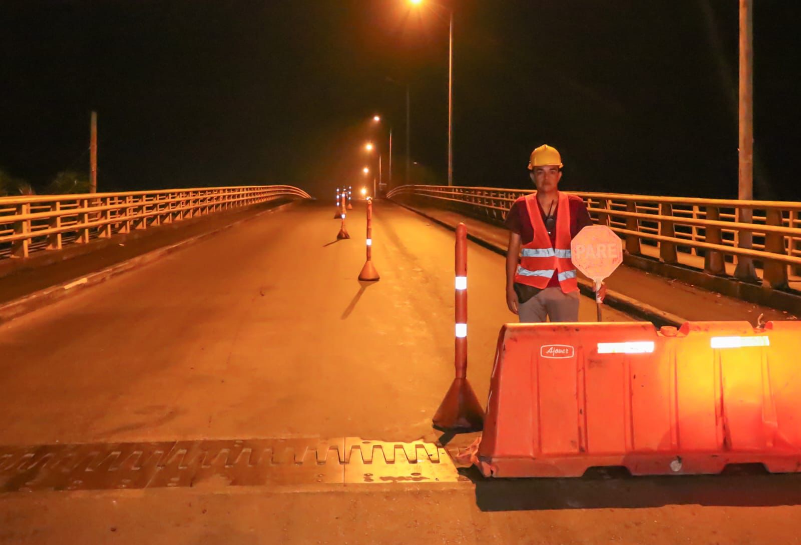 Buenas noticias para los monterianos, el Puente Segundo Centenario tiene nueva capa asfáltica