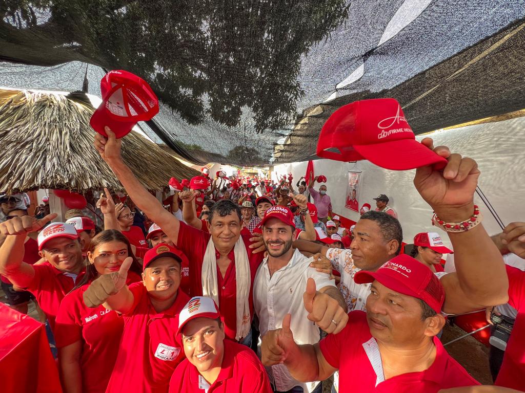 Puerta a puerta, en San Pelayo, San Antero y Tierralta recibieron las propuestas de Erasmo Zuleta