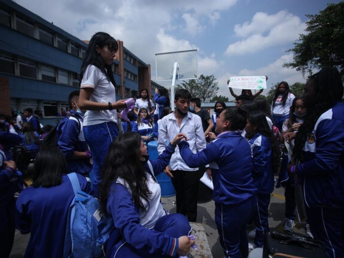 Por primera vez, en Colombia condenan a un joven por hacerle bullying a un compañero de estudio