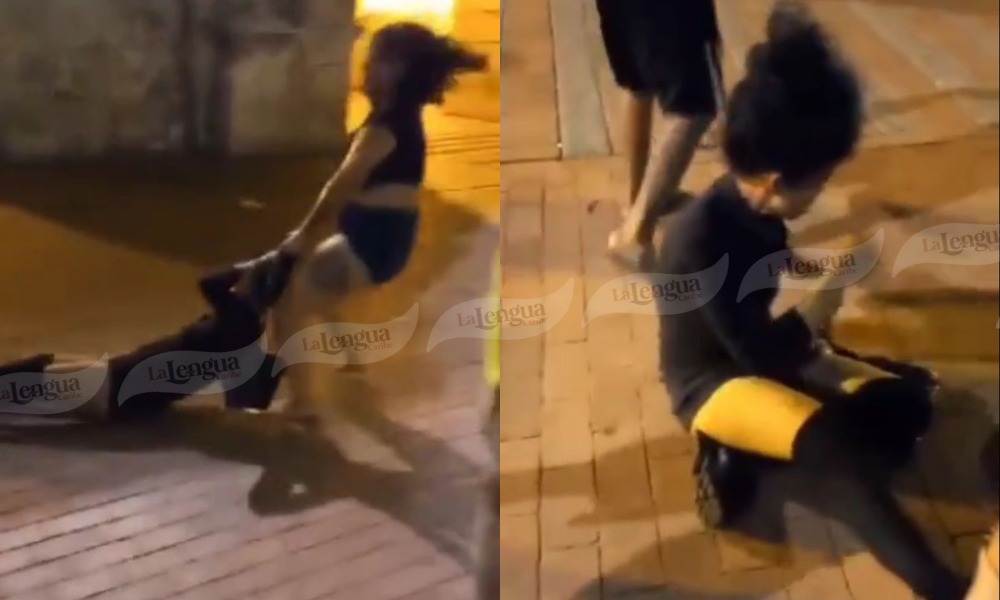 ¡Indignante! Dos mujeres se arrastraron y mechonearon en el Centro Histórico de Cartagena