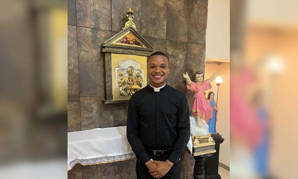 Melson Correa se convierte en el primer sacerdote de San Antero, Dios guie sus pasos