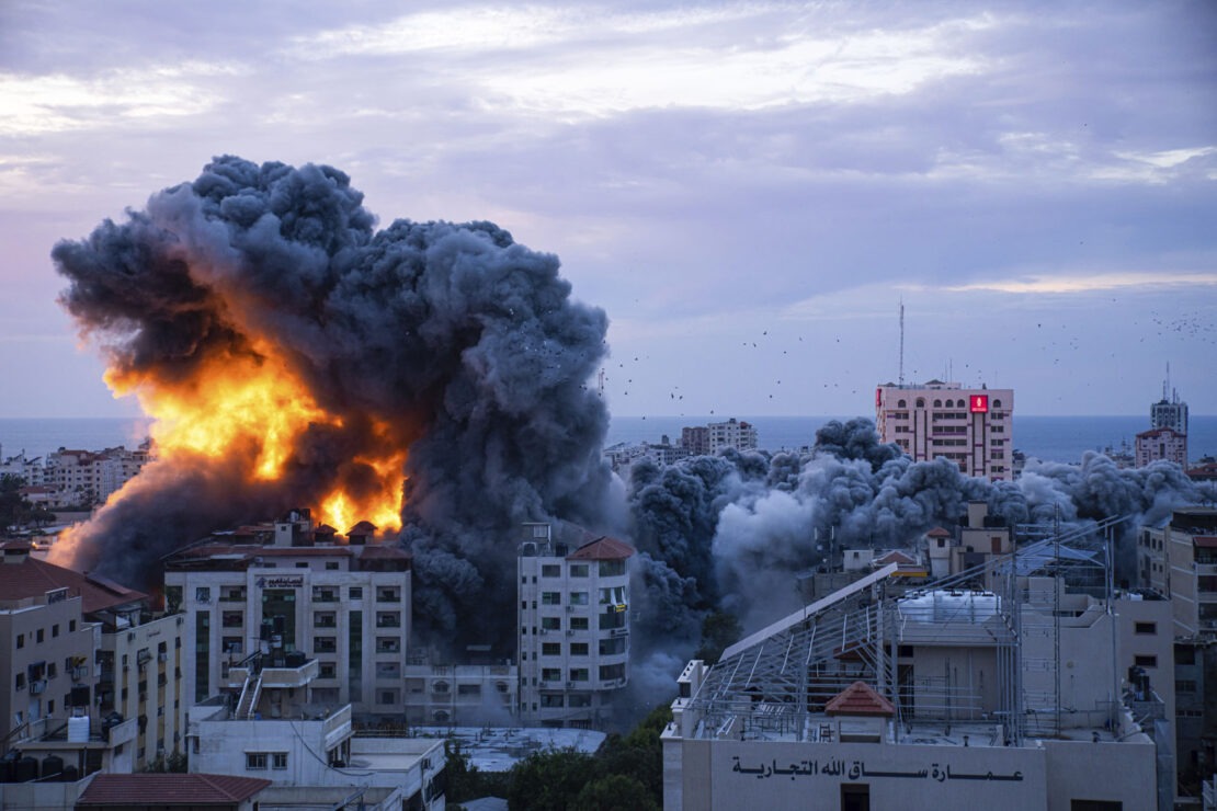 Aumenta la tensión: Israel bombardea a Gaza en respuesta al ataque de Hamás