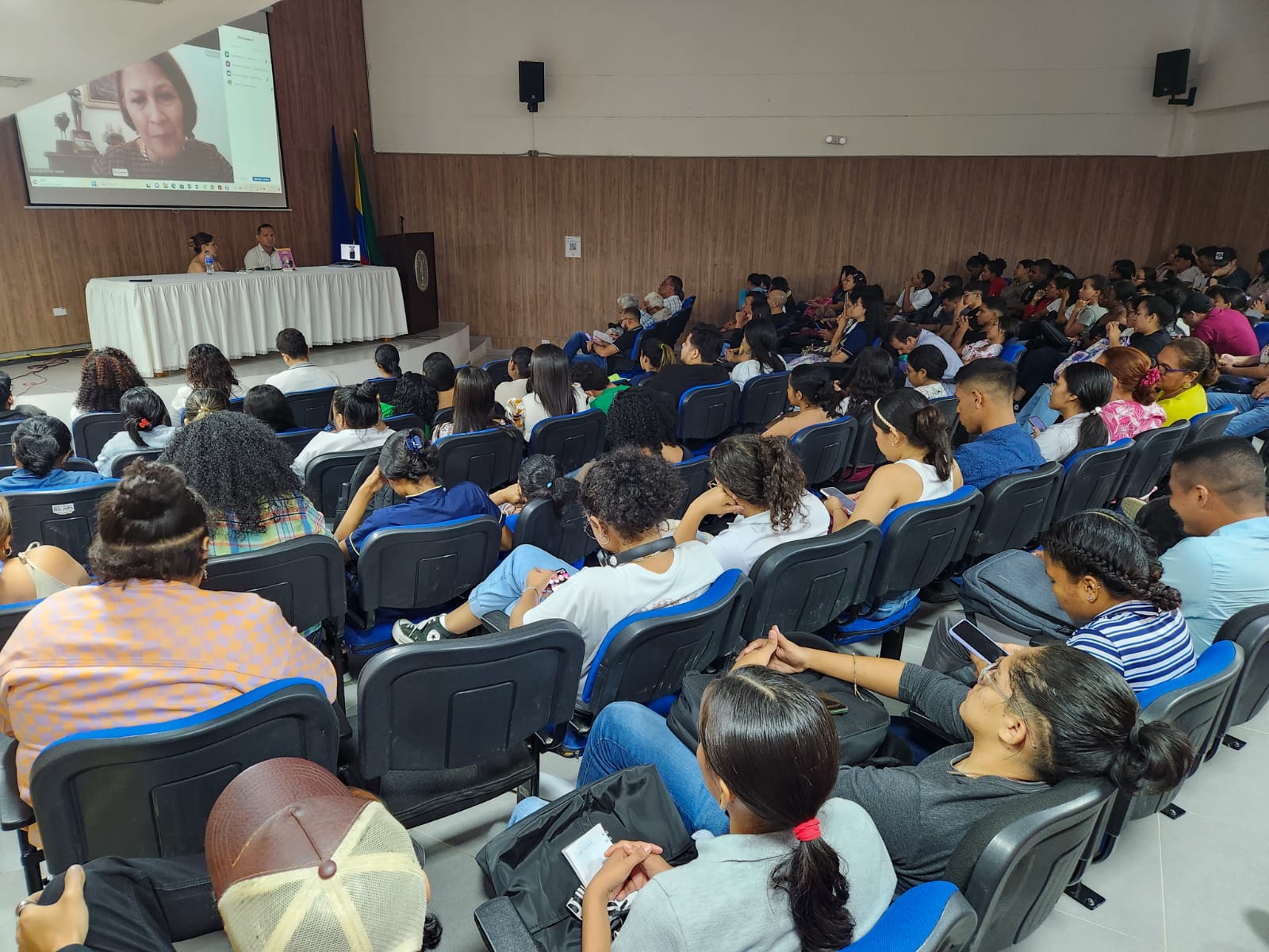 Un Río de Libros, inicia un espacio de encuentro intelectual