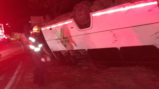 Bus del Sena se estrelló con 20 pasajeros en su interior