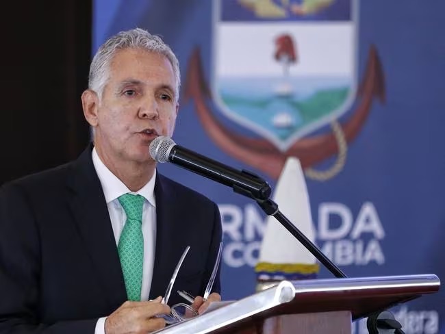 Renunció el viceministro de Defensa, Alberto Lara, se irá del cargo este 31 de diciembre