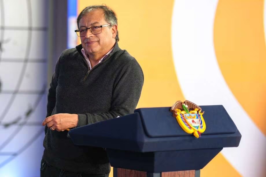 Lo que faltaba, Petro el presidente del cambio hará una reforma para que 50 millones de colombianos paguen renta