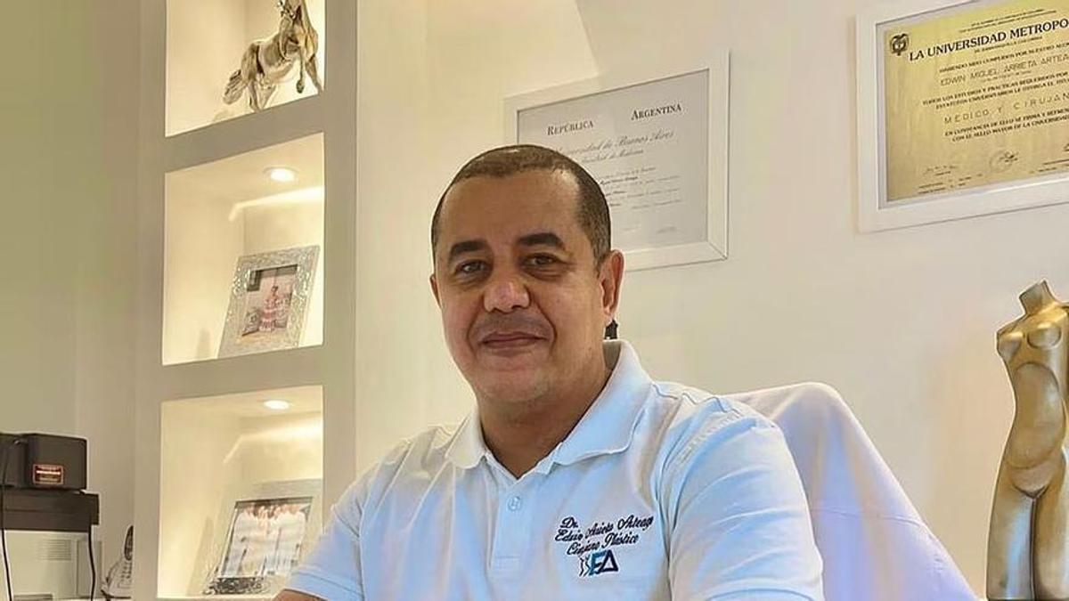 Cenizas del médico Edwin Arrieta ya están en Lorica, hicieron una misa en su honor