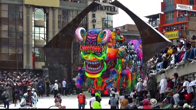 ¿El Carnaval de Negros y Blancos le puso el pie al Carnaval de Barranquilla?