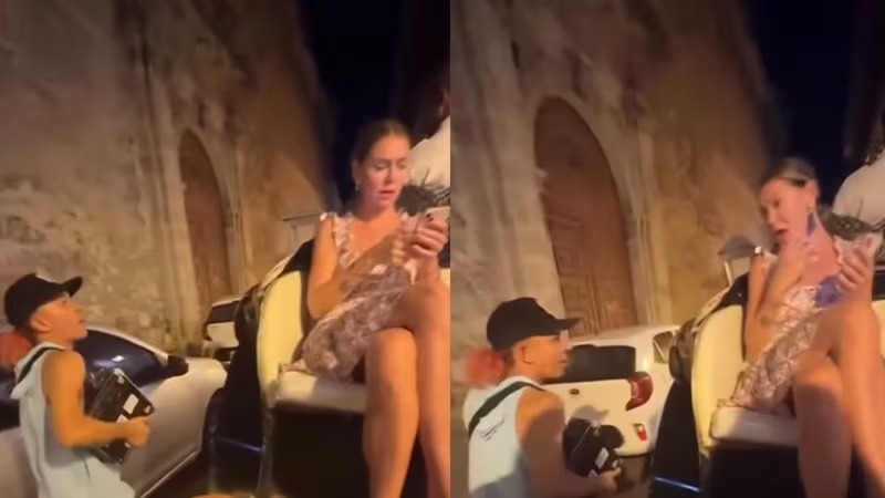 “Se ponen pesados”: en redes aplauden a turista que explotó contra rapero que la persiguió para cantarle