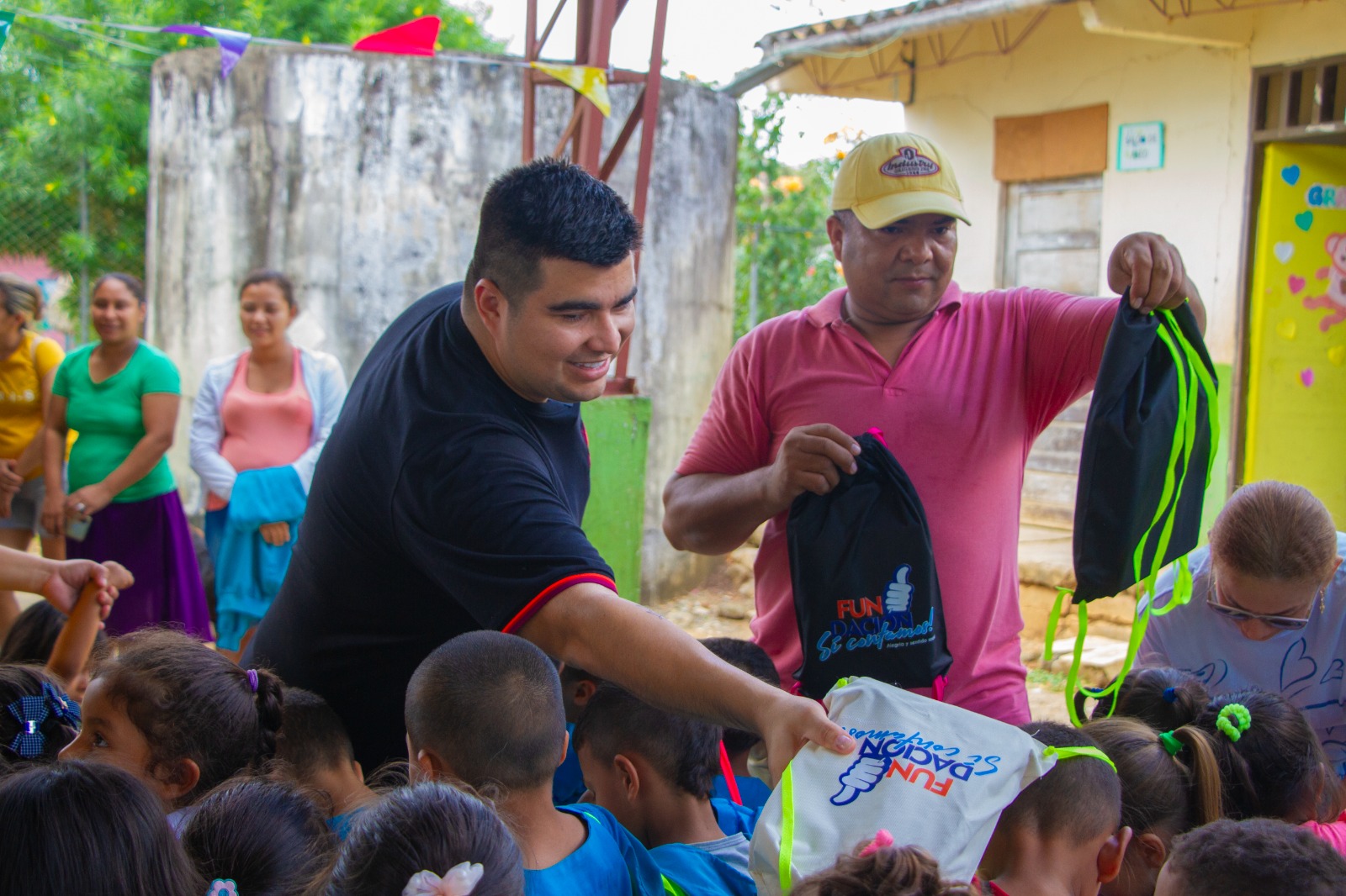 Nuevo Liberalismo y la fundación sí contamos lideraron la ‘donatón’ de útiles escolares en montería