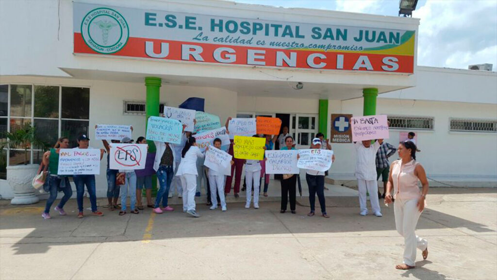 ¡De mal en peor! Por el no pago de salarios, trabajadores del Hospital de Sahagún salen a protestar