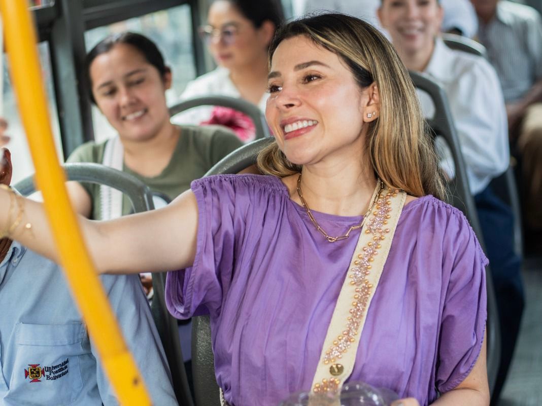 ¡Qué ejemplo! Gestora Social de Montería se tomó el transporte público en el Día de la Mujer