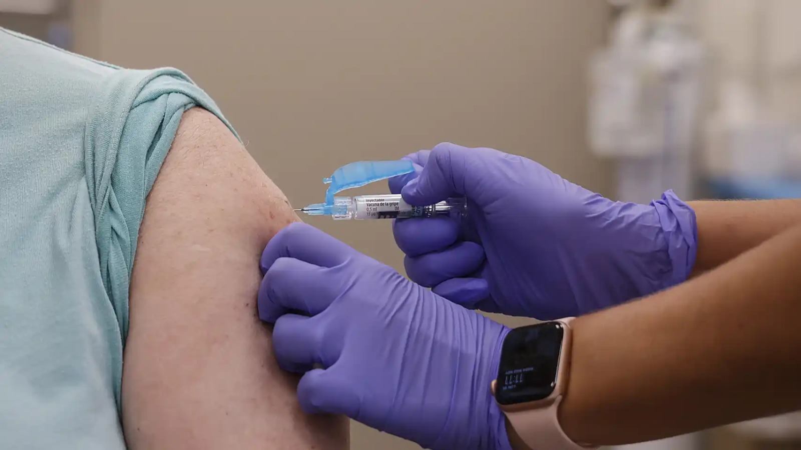 Impactante: Un hombre se vacunó 217 veces contra la COVID y no sufrió ningún efecto adverso