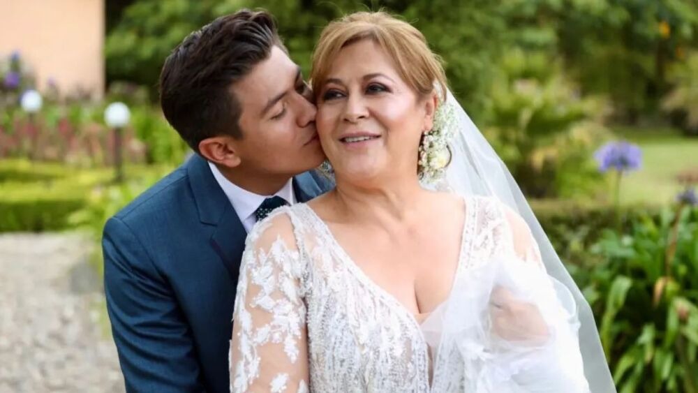Con 55 años Alina Lozano confiesa que no pierde el tiempo y hace el amor todos los días con su esposo de 24