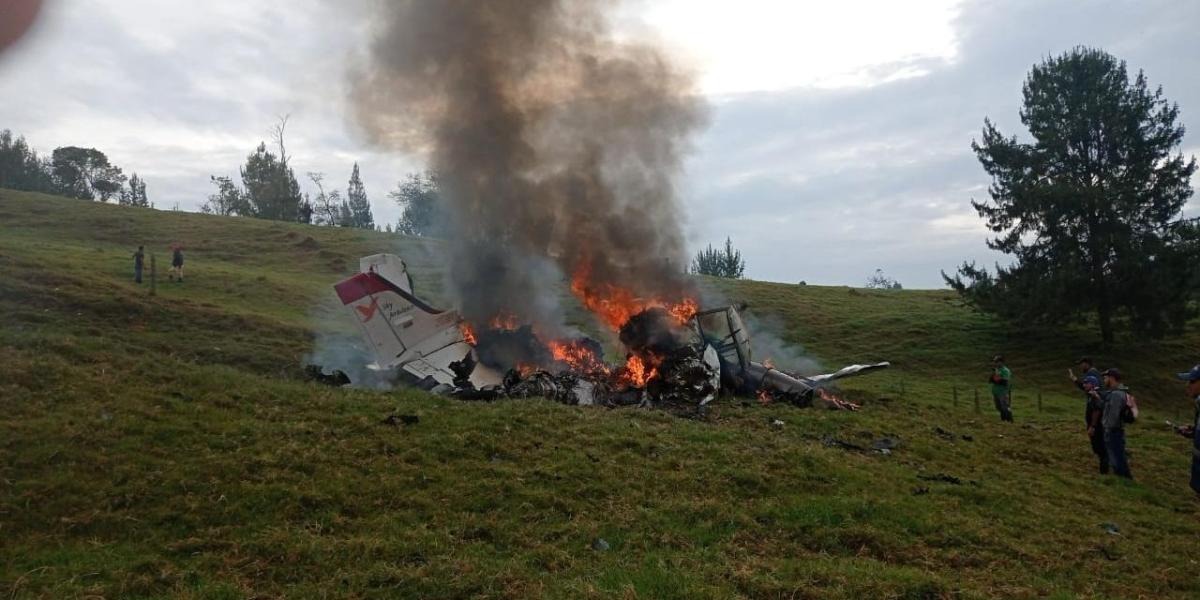 Aeronave de la Policía que cubría la ruta Montería- Medellín sufrió accidente y todos los tripulantes murieron