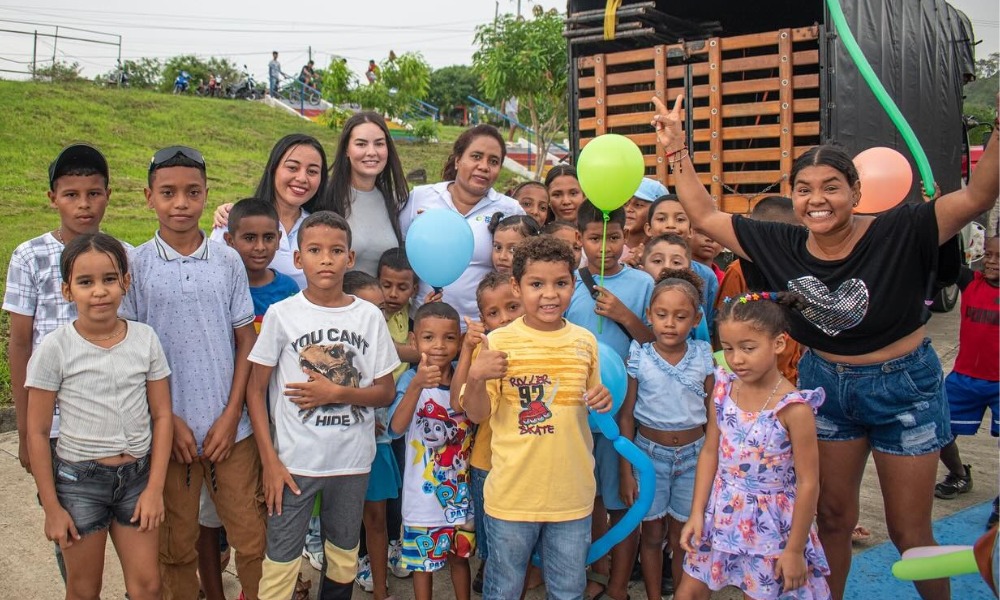 La Gestora Social de Córdoba se puso la 10 y llegó hasta Puerto Escondido para hacer felices a los niños en su día