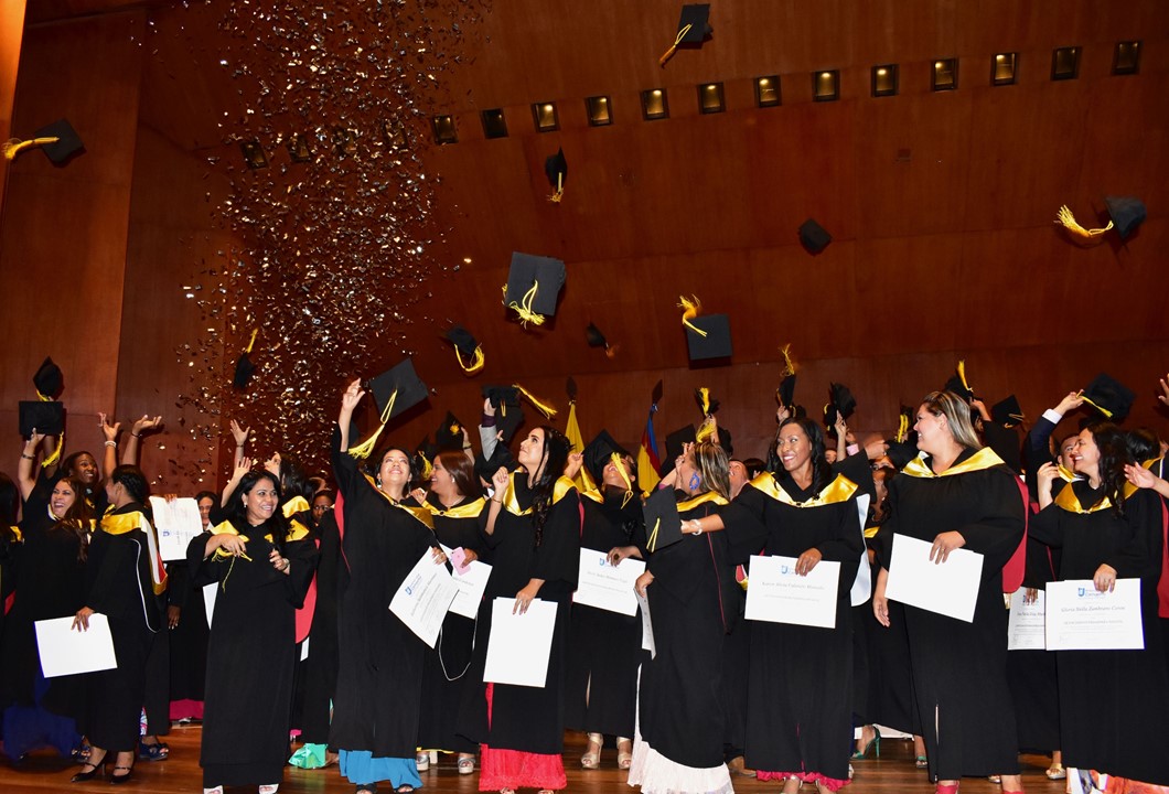 ¿Cómo le parece? Universidad canceló ceremonias de grado por el día cívico, más de 500 estudiantes afectados