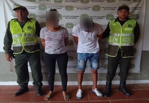 Marido y mujer se dieron tremenda ‘muñequera’  y terminaron capturados por la policía de Córdoba